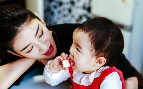 母亲爆料女儿怎么办呢视频,视频曝光背后的真相 第2张 母亲爆料女儿怎么办呢视频,视频曝光背后的真相 第2张